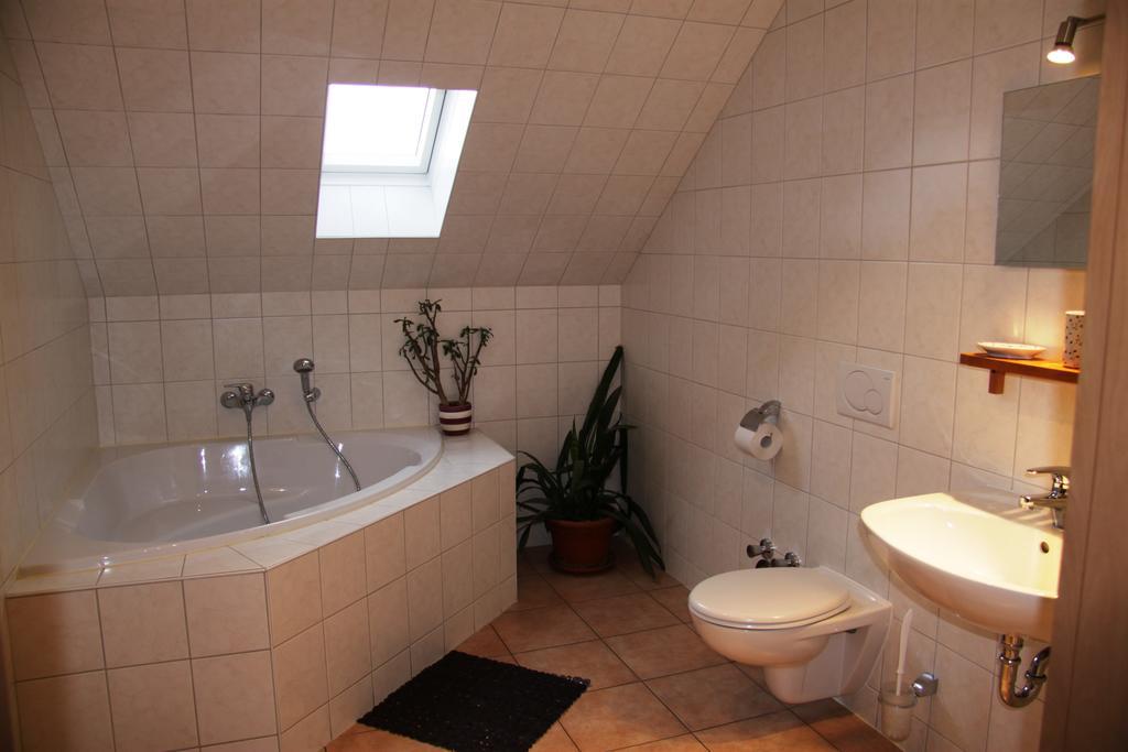 Ferienwohnung Forsthaus Knautkleeberg Leipzig Zimmer foto